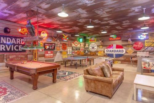 Gull Lakes Finest! Reclaimed Charm And Luxury
