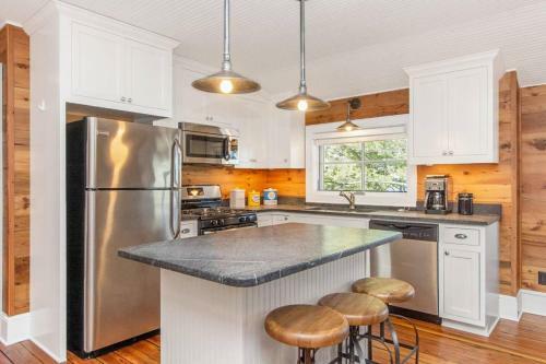 Gull Lakes Finest! Reclaimed Charm And Luxury