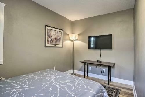 Home With Office, 4 Mi To Downtown Minneapolis