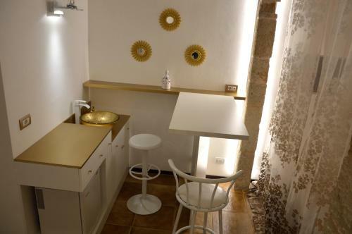Hostal Gold White Exclusive House