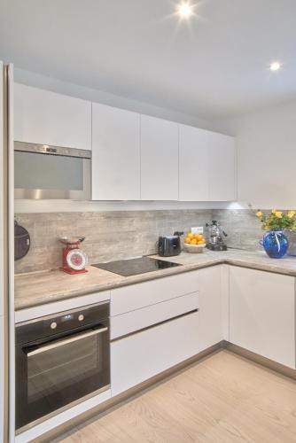 Penthouse & Garden - Luxury Apartment