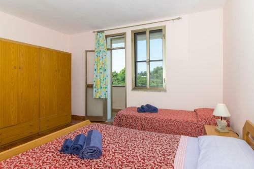 Appartamenti In Villa Con Ampio Giardino Esterno