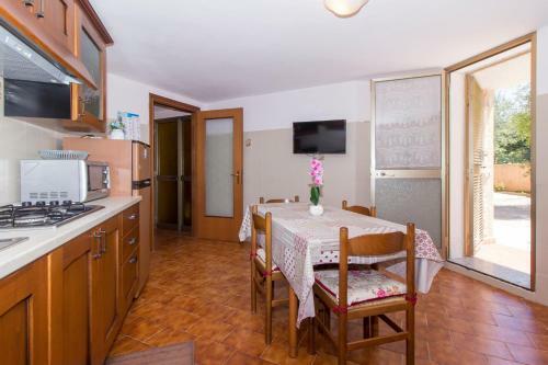 Appartamenti In Villa Con Ampio Giardino Esterno
