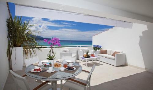 Hotel Baia Bianca Suites