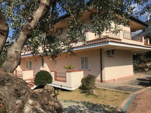 B&B Villa Degli Ulivi