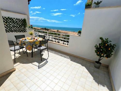 Madag� Beachfront Apartments