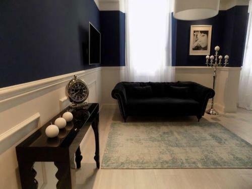 Hs4u The Blue Charm Suite Apartment