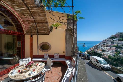 Casa Giulia - Sophisticated Apartment With View