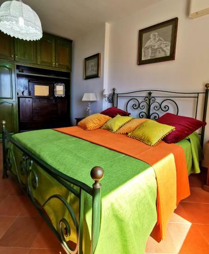 Bed & Breakfast Romantic Suite Overlooking The Sea