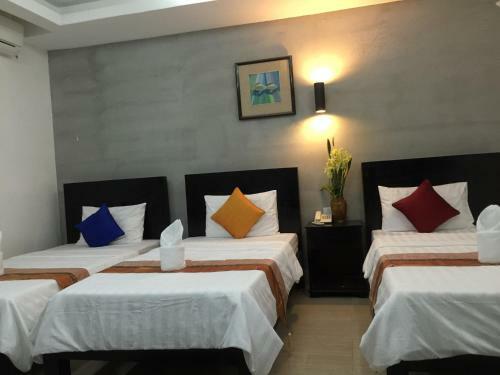 Hometown Hotel