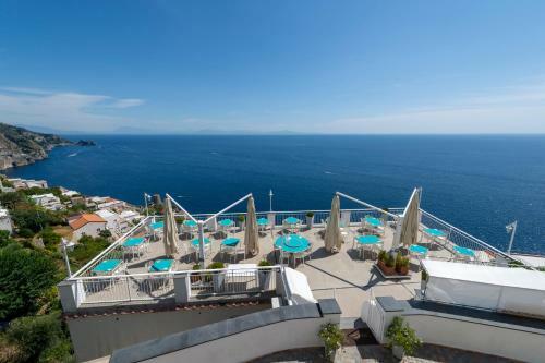 Mal� Apartments - Infinity Sea View