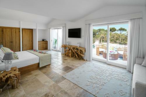 Sant Efis Hotel