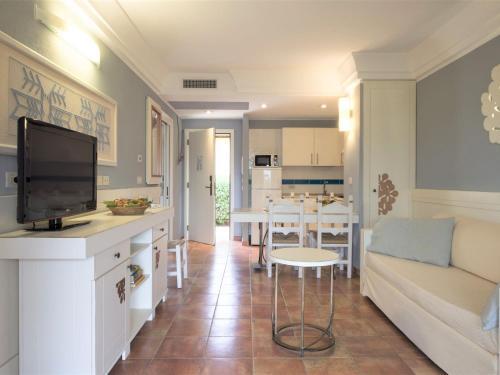 Spacious Apartment In Sardegna With A Swimming Pool