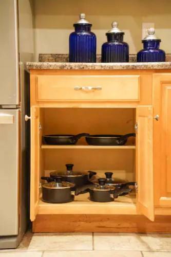 Apartamento 6 Miles From Chevron, Spacious, Full Kitchen