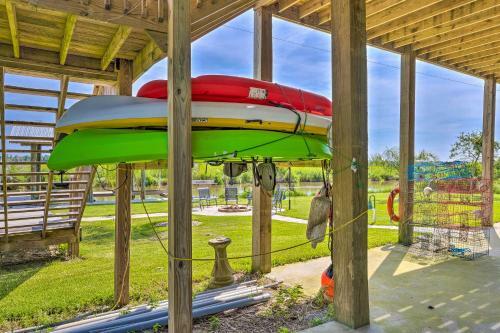 Secluded Stilt House On Fontaine Reserve!