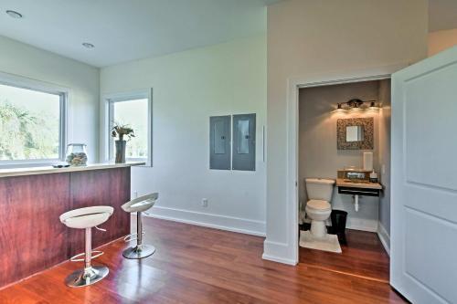 Gorgeous Ocean Springs Waterfront Home With Dock!