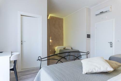 Viamonti Hotel