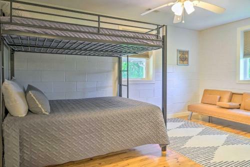 Quiet Country Home In Ava With Chic Interior!