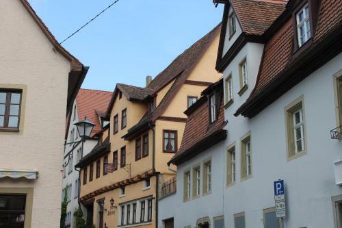 Hostal Glocke Weingut Und Hotel