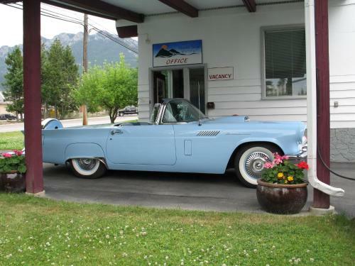Crystal Springs Motel