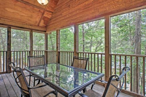 Branson West Retreat 2 Suites With Ideal Location!