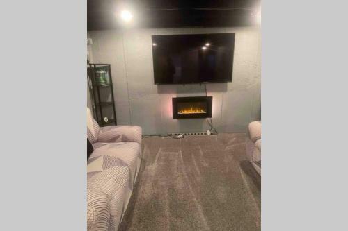 Peaceful 3 Bedroom Home Finish Basement Fire Place