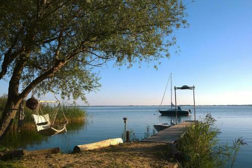 Holiday Home On The Backwaters, L�tow
