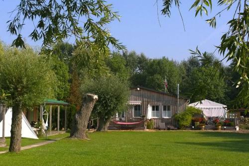 Holiday Home On The Backwaters, L�tow
