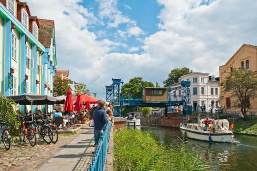 Ferienhaus Mit Whirlpool Und Sup Am Plauer See