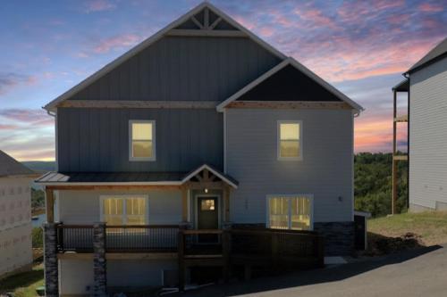 Lake Point Lodge