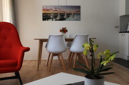 Apartment With Parking Garage