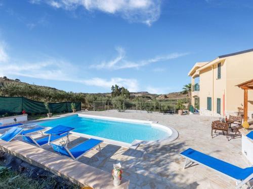 Villa Stellar Apartment In Realmonte With Shared Swimming Pool