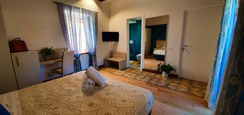Hostal Duomo Attic (rooms)