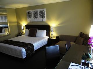 Best Western Plus Ambassador On Ruthven Motor Inn