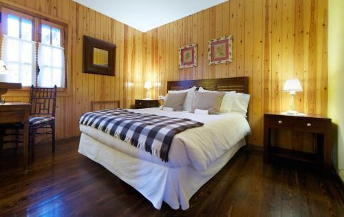 Hotel Rural El Xalet De Ta�ll