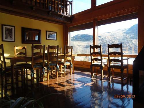 Hotel Rural El Xalet De Ta�ll