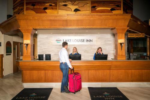 Hotel Lake Louise Inn