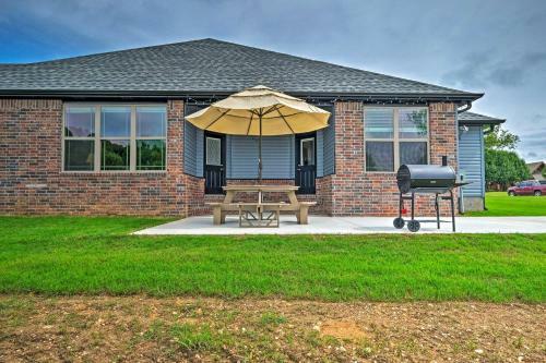 Ideally Located House Along Table Rock Lake!
