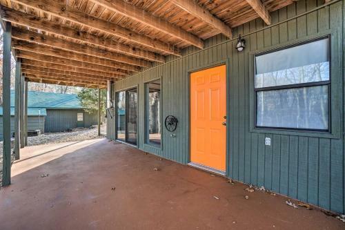 Mod Table Rock Lake Home With Lake Access, Deck