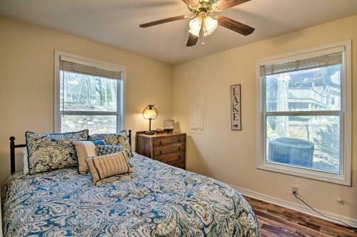 Table Rock Lakefront Getaway With Private Swim Dock!
