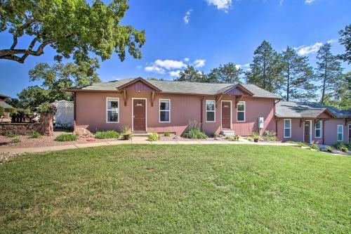 Cozy Ironton Cabin With Shared Pool And Private Patio!