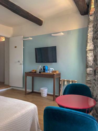Hostal Orto Al Mare Room Rental