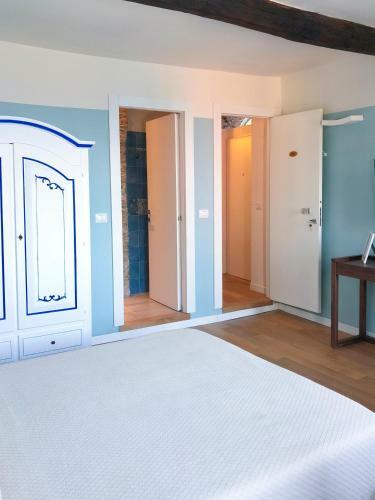 Hostal Orto Al Mare Room Rental