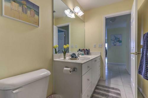 Apartamento Magnificent Lake-view Condo With Pool Access!