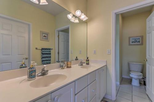 Apartamento Magnificent Lake-view Condo With Pool Access!