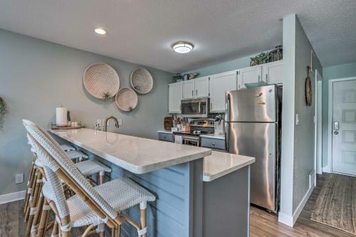 Apartamento Stunning Waterfront Lake Ozark Condo With Pool!