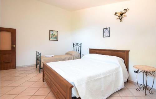 Awesome Home In Roccagloriosa With 2 Bedrooms
