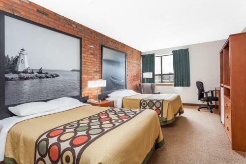 Hotel Super 8 By Wyndham Sudbury On