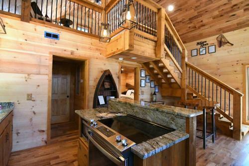 Lodge Affinity Riverside Cabin