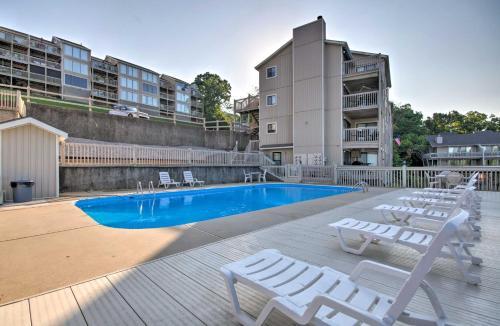 Apartamento Lakefront Osage Beach Condo With Community Pool